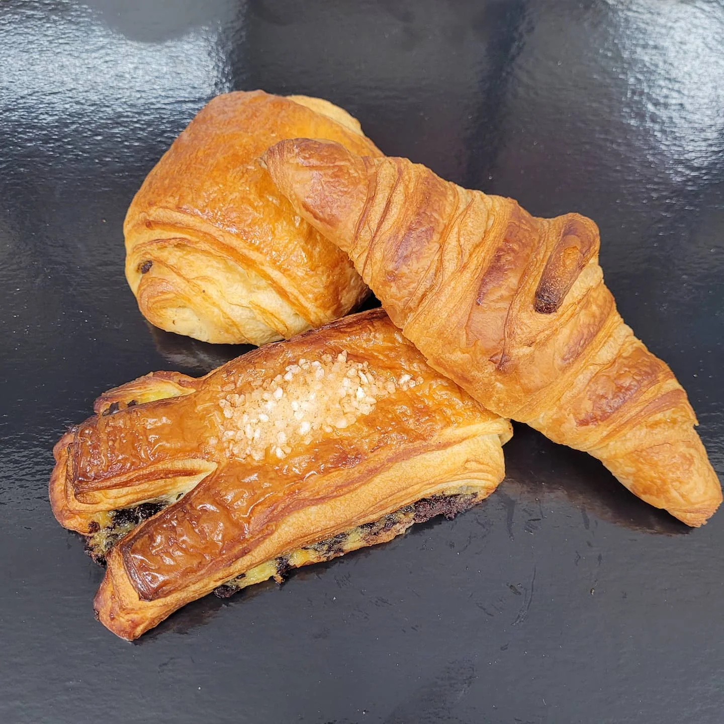 Chocolatine, croissant et viennoiserie au chocolat faits maison