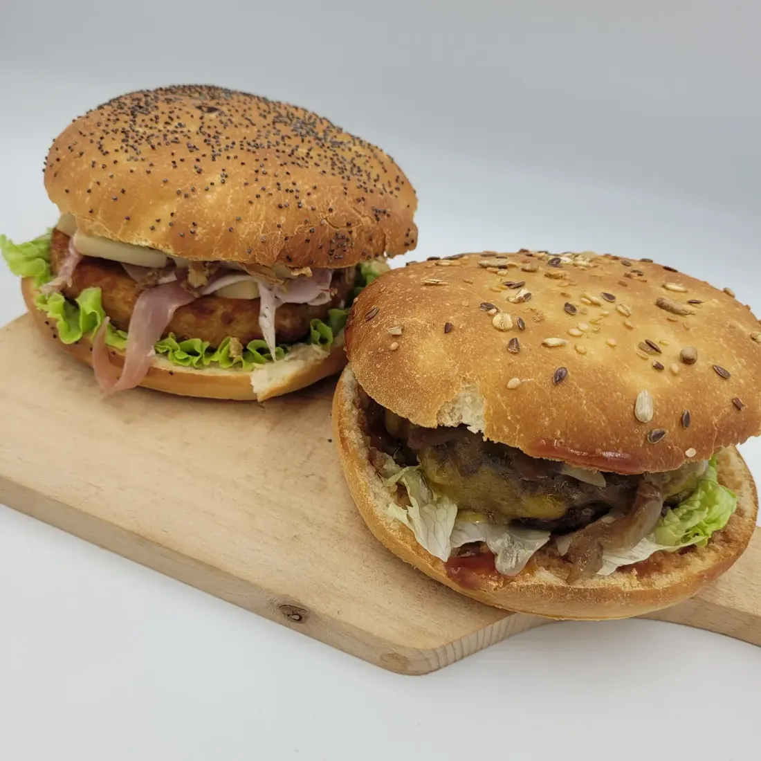 Burgers maison proposés à l'occasion